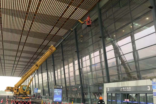 斗门玻璃幕墙维护和保养